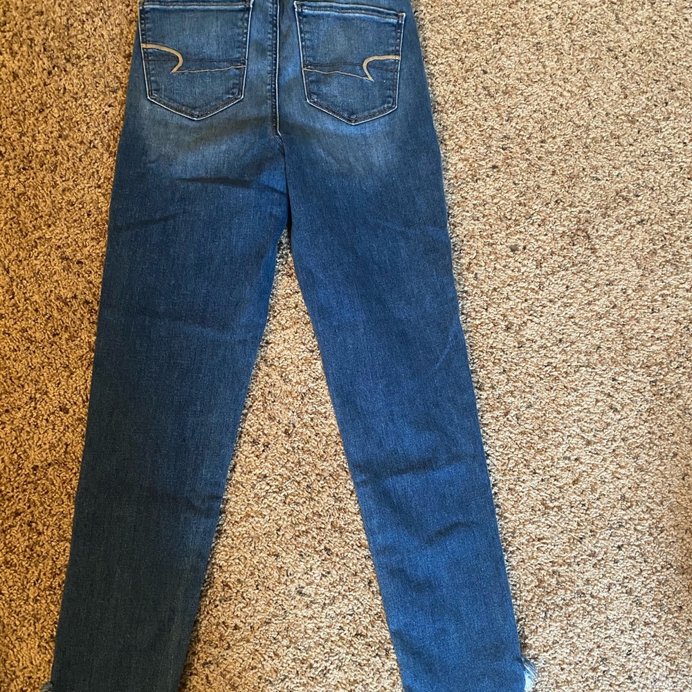*NEVER WORN* size 6 NextGen *CURVY* AE jeans.